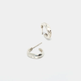 Edith Hoops in Silver